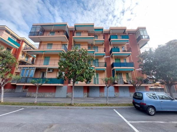 Bilocale in Via Cagliari 15, Borghetto Santo Spirito — foto 3 di 5