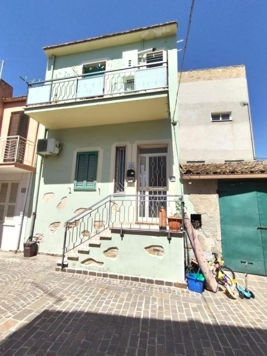 Casa indipendente in Via Rione De Felice 40, Cepagatti — foto 3 di 5