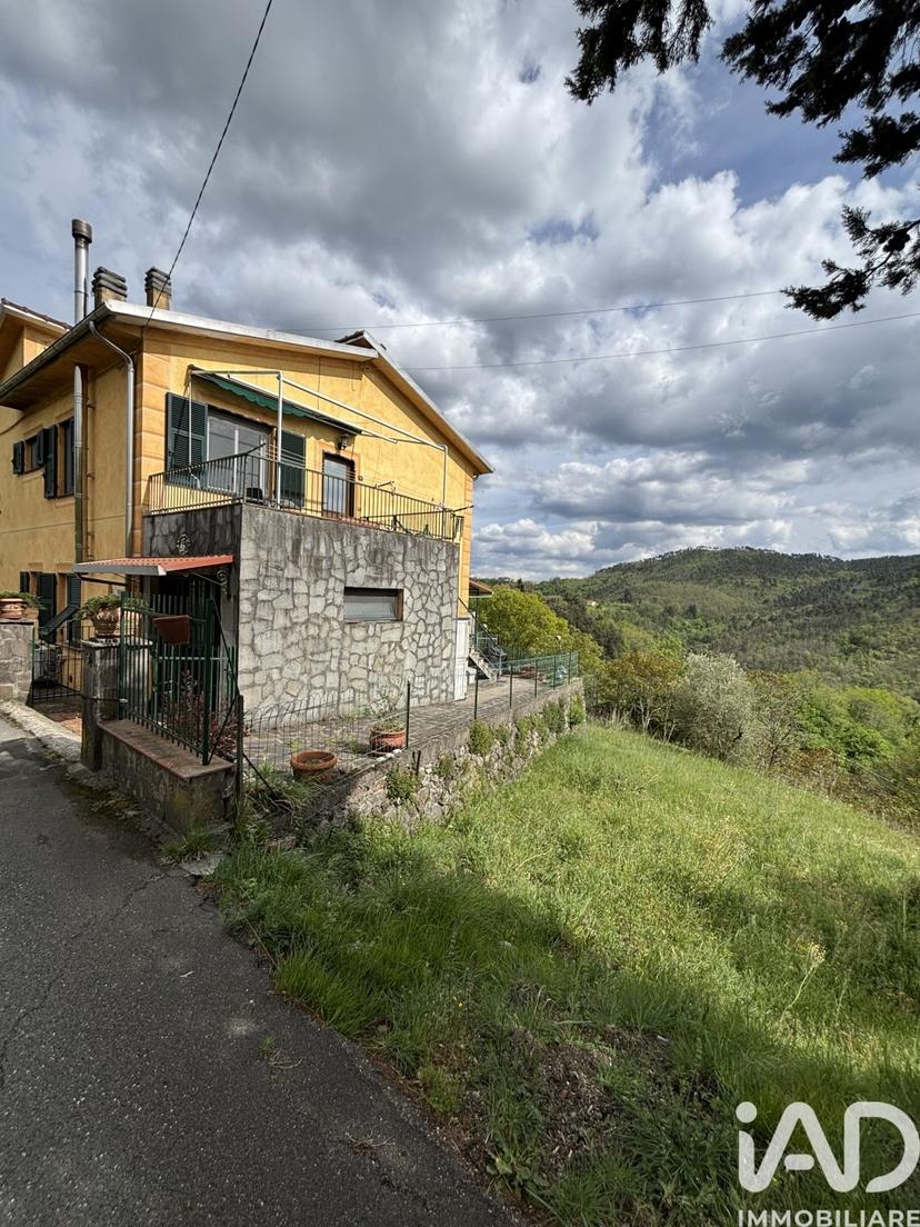 Appartamento in Via Giosuã¨ Carducci 8, Carro — foto 2 di 5
