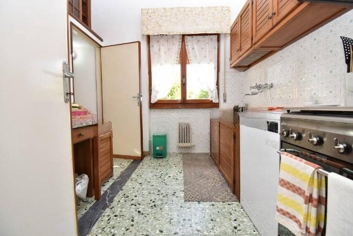 Villa, Seravezza