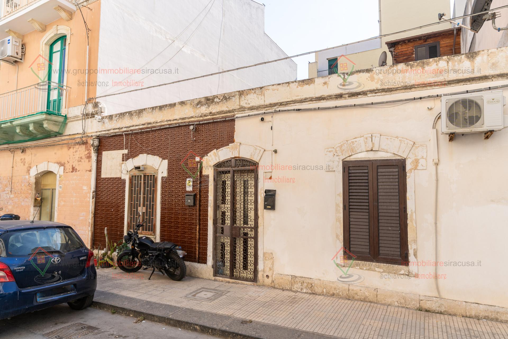 Casa indipendente, Siracusa