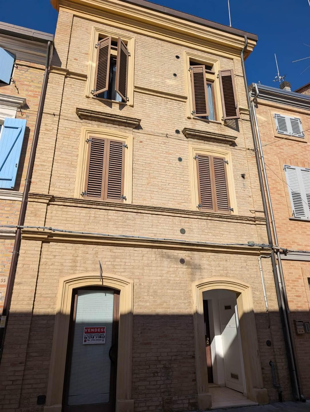 Casa indipendente in Via Pola, Civitanova Marche
