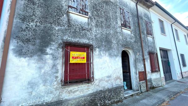 Villa in Via Trieste 628, Acquanegra sul Chiese — foto 2 di 5