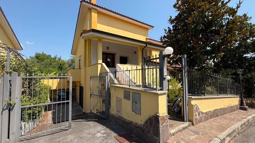 Villa in Via Giro dei Pini, Capena — foto 4 di 5