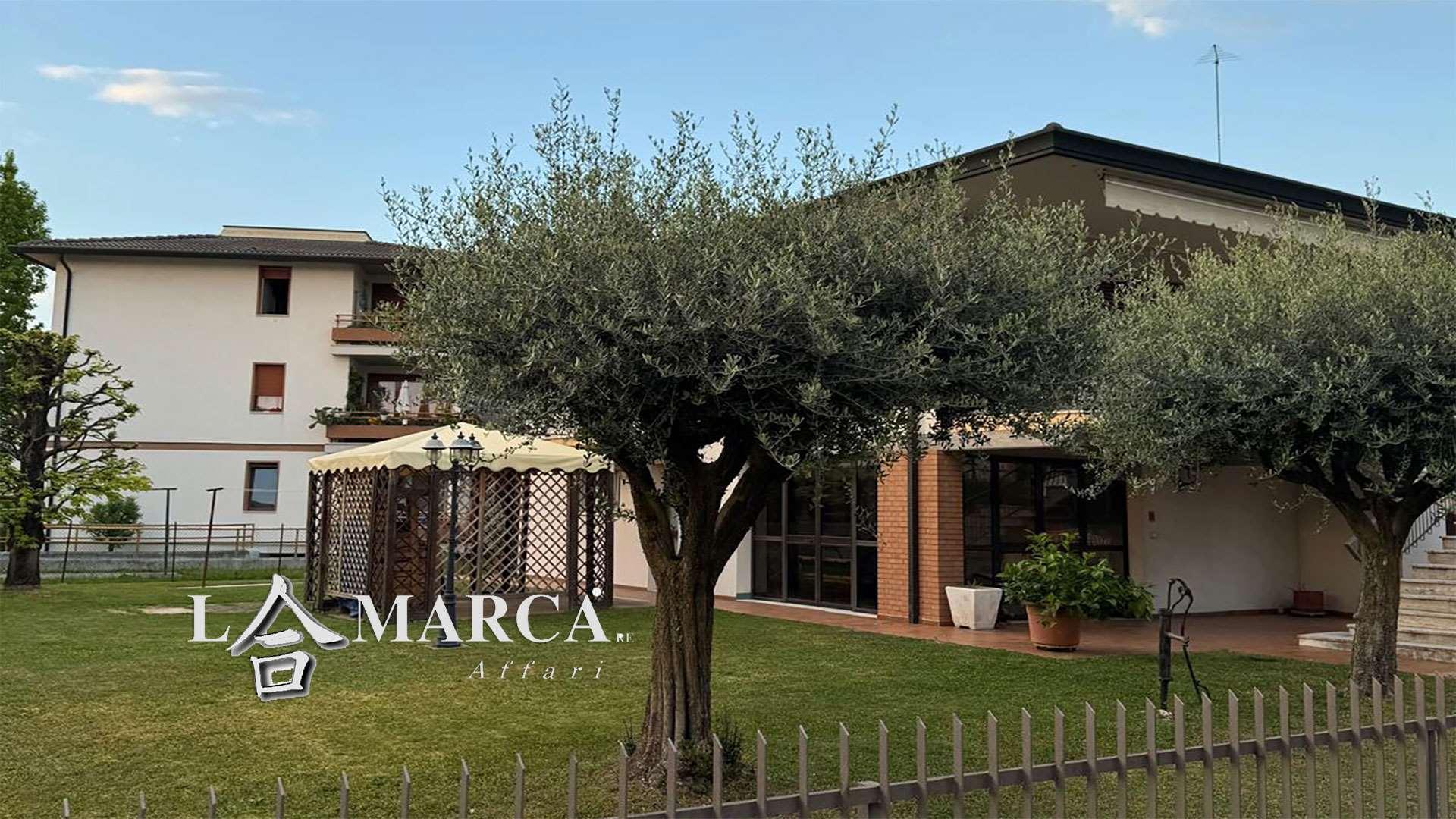 Villa unifamiliare, Casier