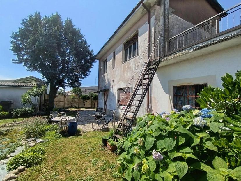 Villa in Via Isonzo 4, Robecco sul Naviglio — foto 2 di 5