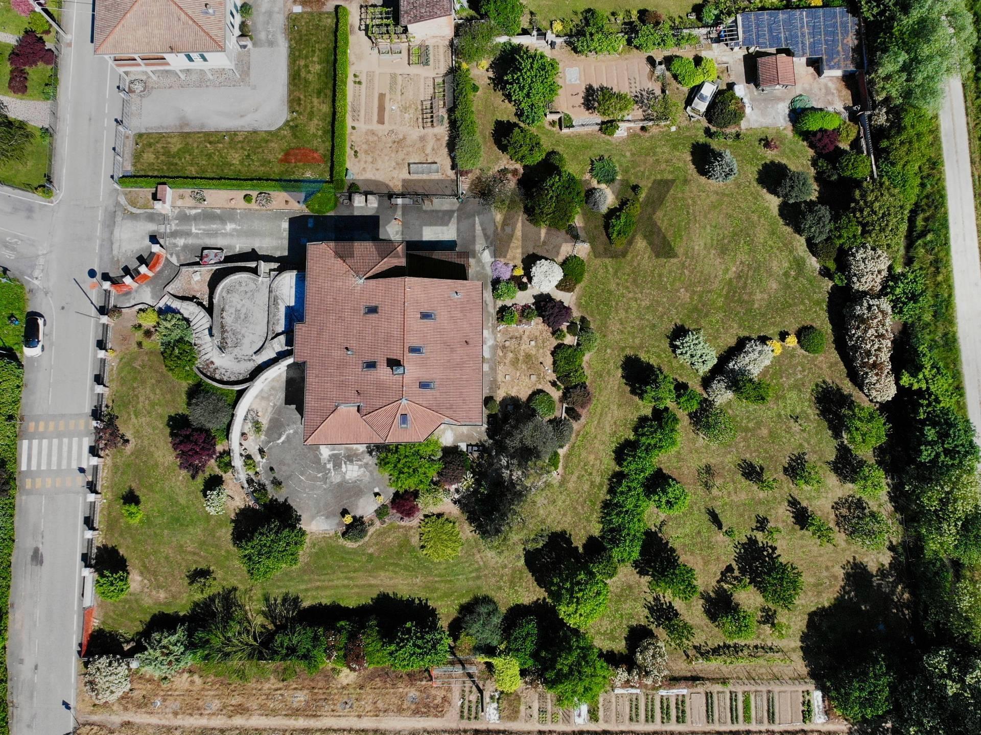 Villa in Via XXV Aprile 45, Paderno Ponchielli