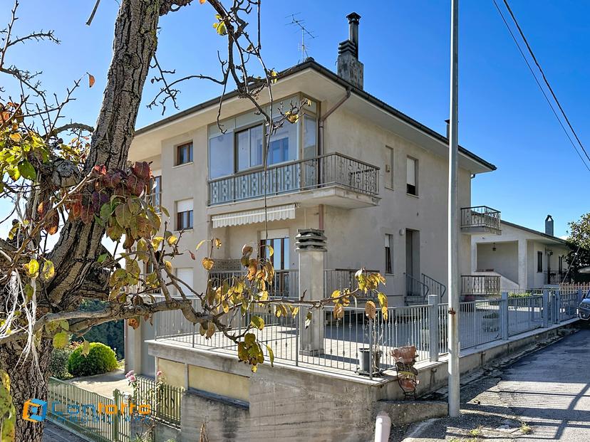 Appartamento in villa in Via Francesco Egidi 1, Montefiore dell'Aso
