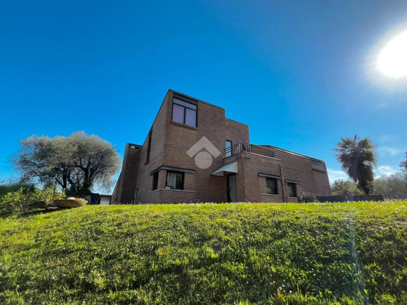 Villa in Via Monte Grappa 12, Cornuda — foto 3 di 5