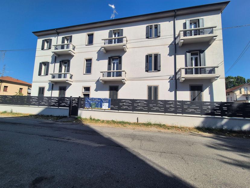 Trilocale in Via Bernardino Luino, Gallarate