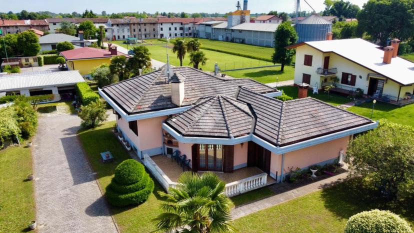 Villa in Via Dante Alighieri 23, Talmassons — foto 2 di 5