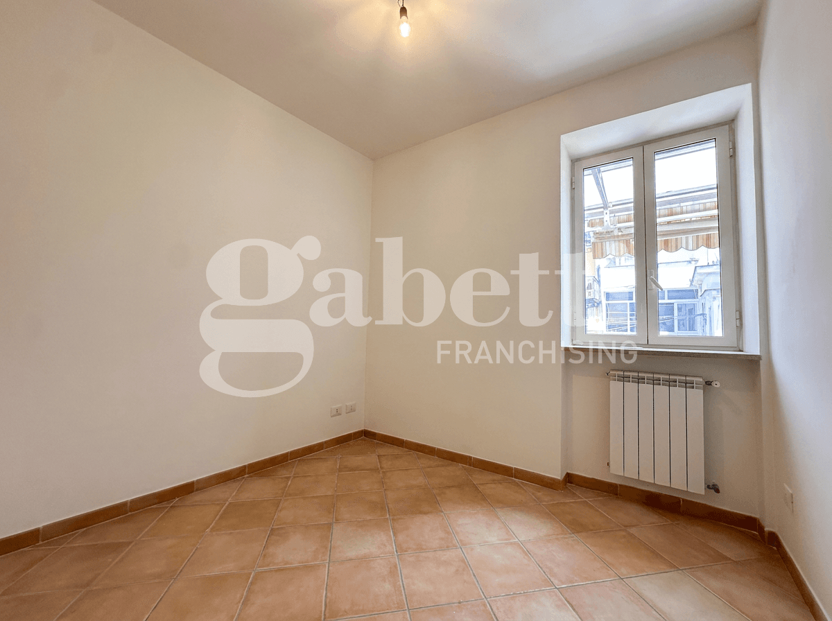 Trilocale in Via Baracca 10, Marano di Napoli