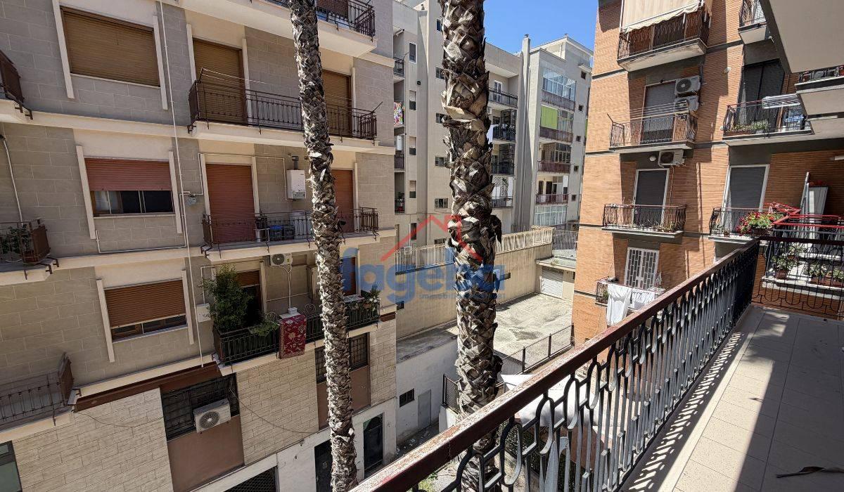 Quadrilocale in Via Postumia 14, Trani