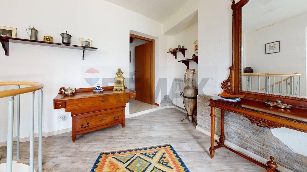 Casa indipendente in Frazione Cellerano, Nocera Umbra