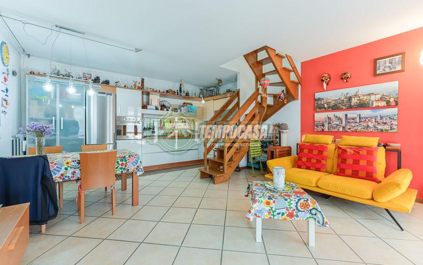 Villa a schiera in Via Cavette 2, Levate — foto 3 di 5