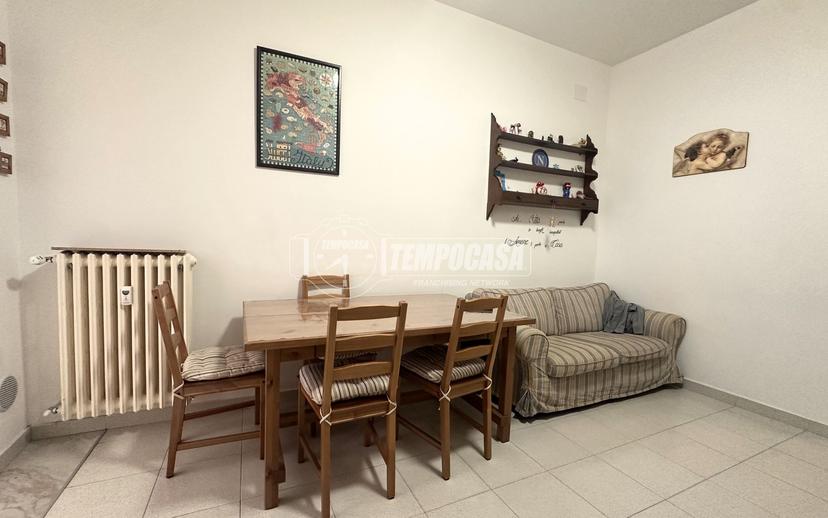 Trilocale in Via Medaglie d'Oro 20, Usmate Velate — foto 2 di 5