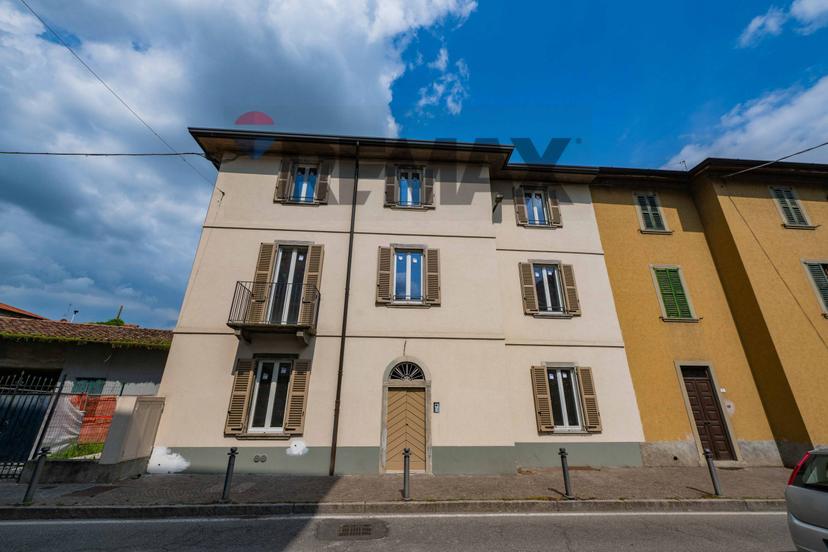 Appartamento in Via a. Locatelli 8, Mapello — foto 3 di 5