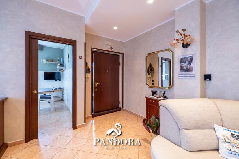 Villa in Via Perugia 3, Gallarate — foto 4 di 5