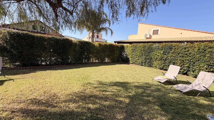 Villa, Campofelice di Roccella — foto 3 di 5