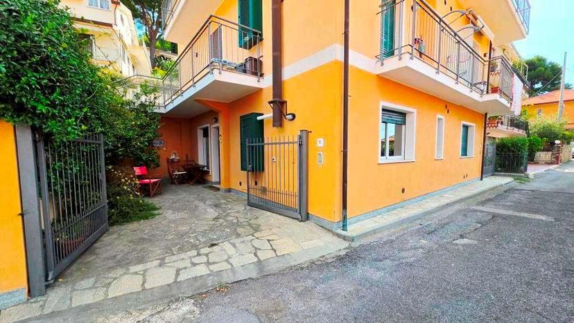 Quadrilocale in Via San Luigi, Andora — foto 2 di 5