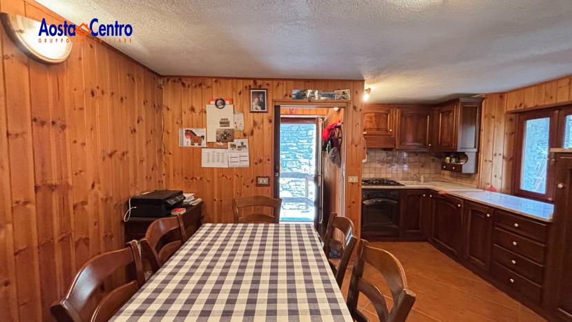 Casa indipendente in Frazione Sessina 5, Saint-Denis — foto 2 di 5