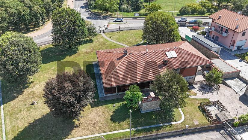 Villa, Osio Sopra — foto 2 di 5