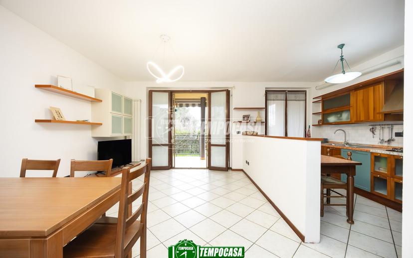Quadrilocale in Via Pietro Mascagni 8, Trezzano Rosa — foto 2 di 5