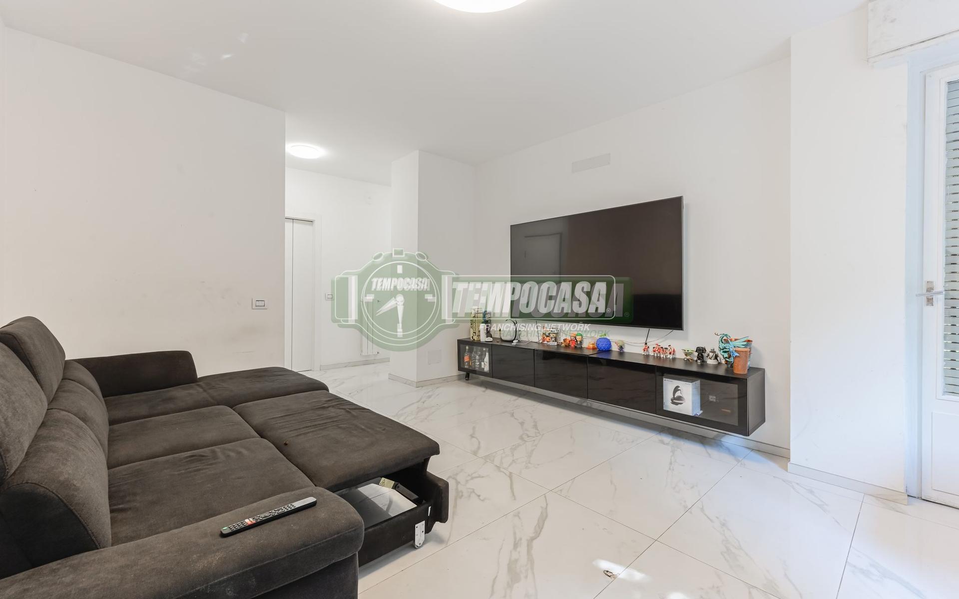 Quadrilocale in Via Tonale 1, Vimercate