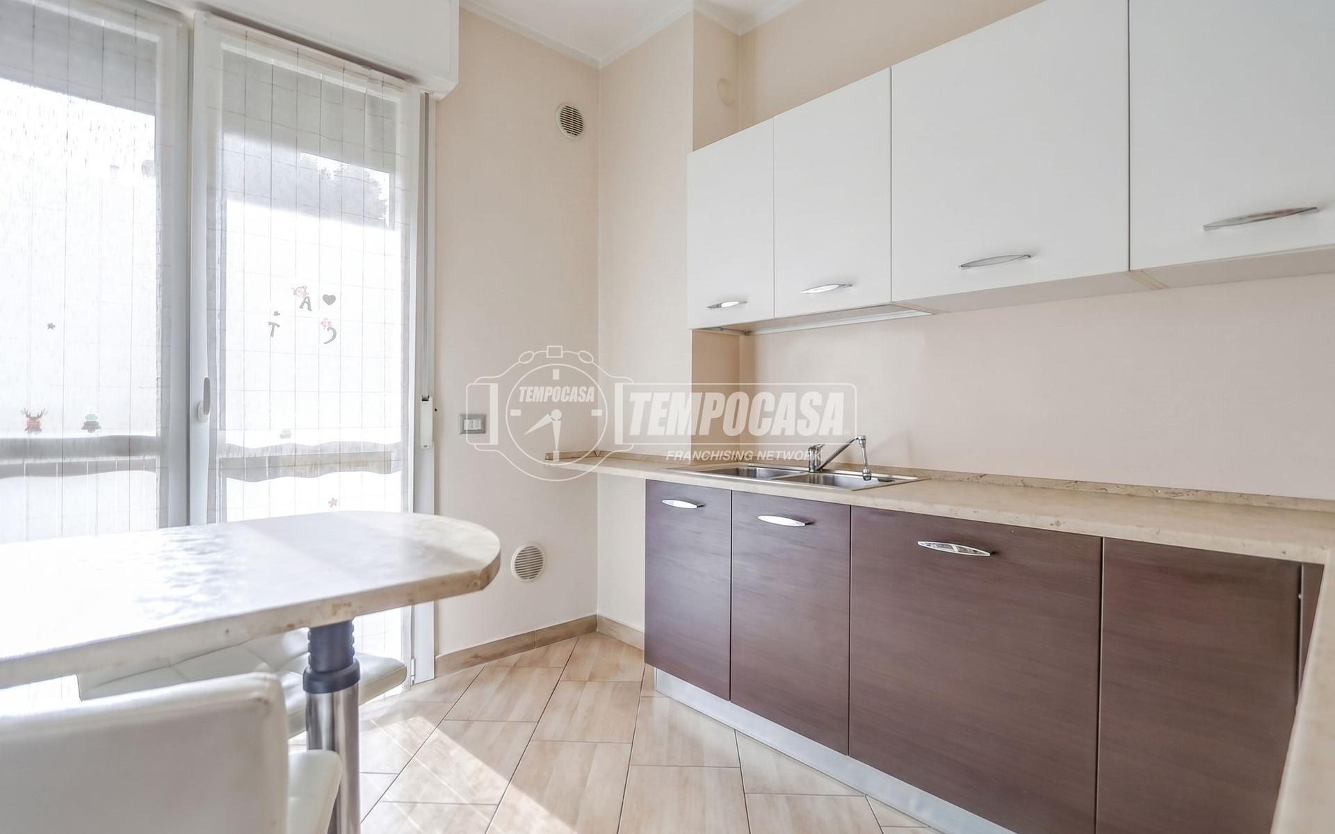 Trilocale in Via per Castelnovate 20, Cardano al Campo