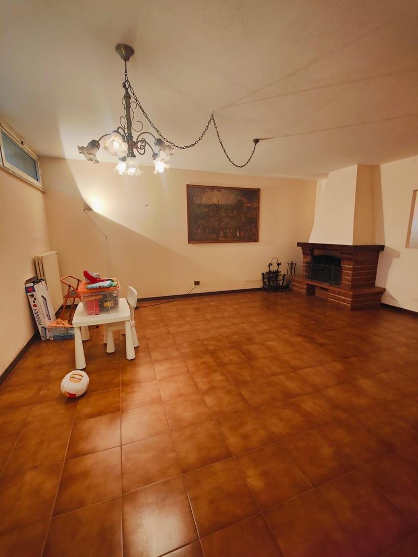 Villa a schiera, Luni — foto 5 di 5