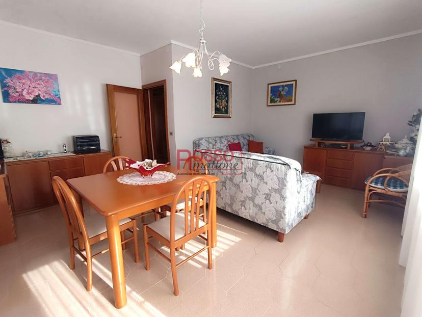 Casa indipendente in Via Alcide De Gasperi 2, Colle Umberto — foto 4 di 5