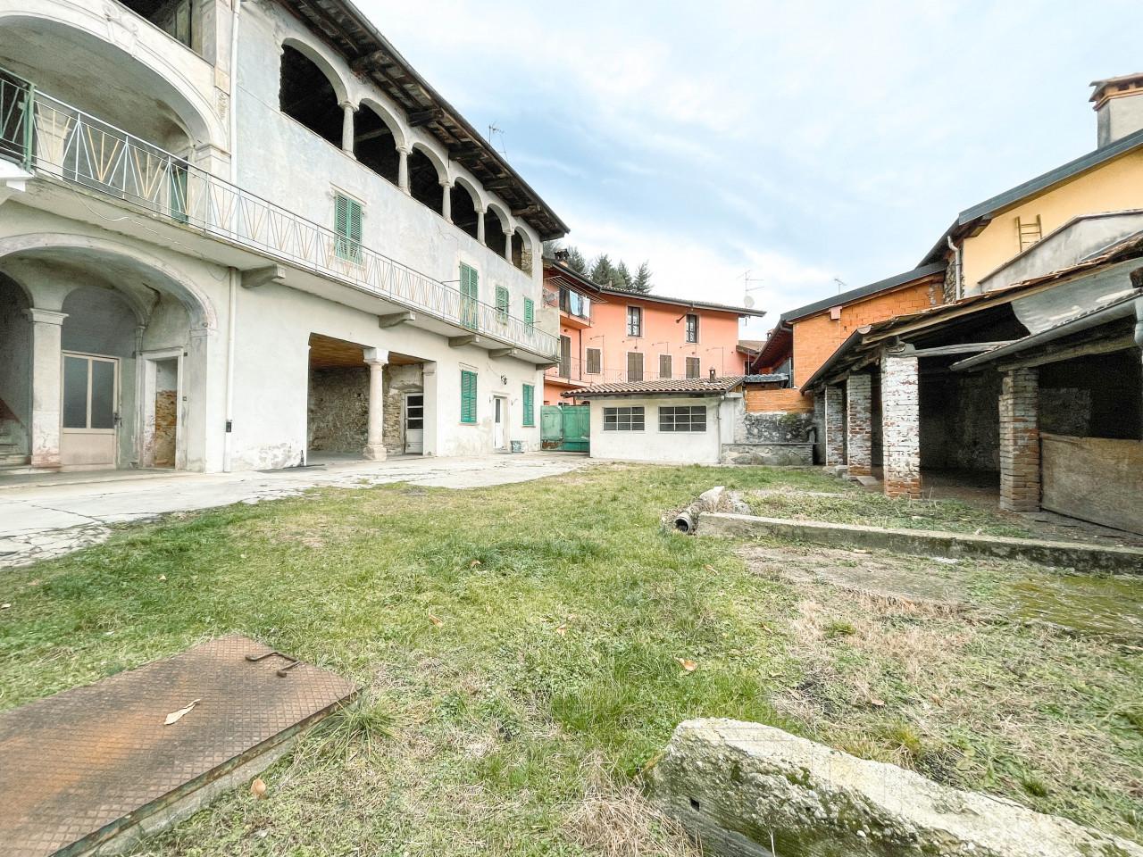 Villa a schiera in Via Onorato 6, Pogno