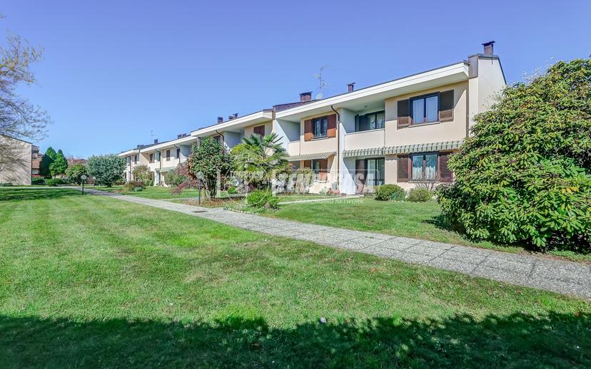 Villa a schiera, Somma Lombardo — foto 3 di 5