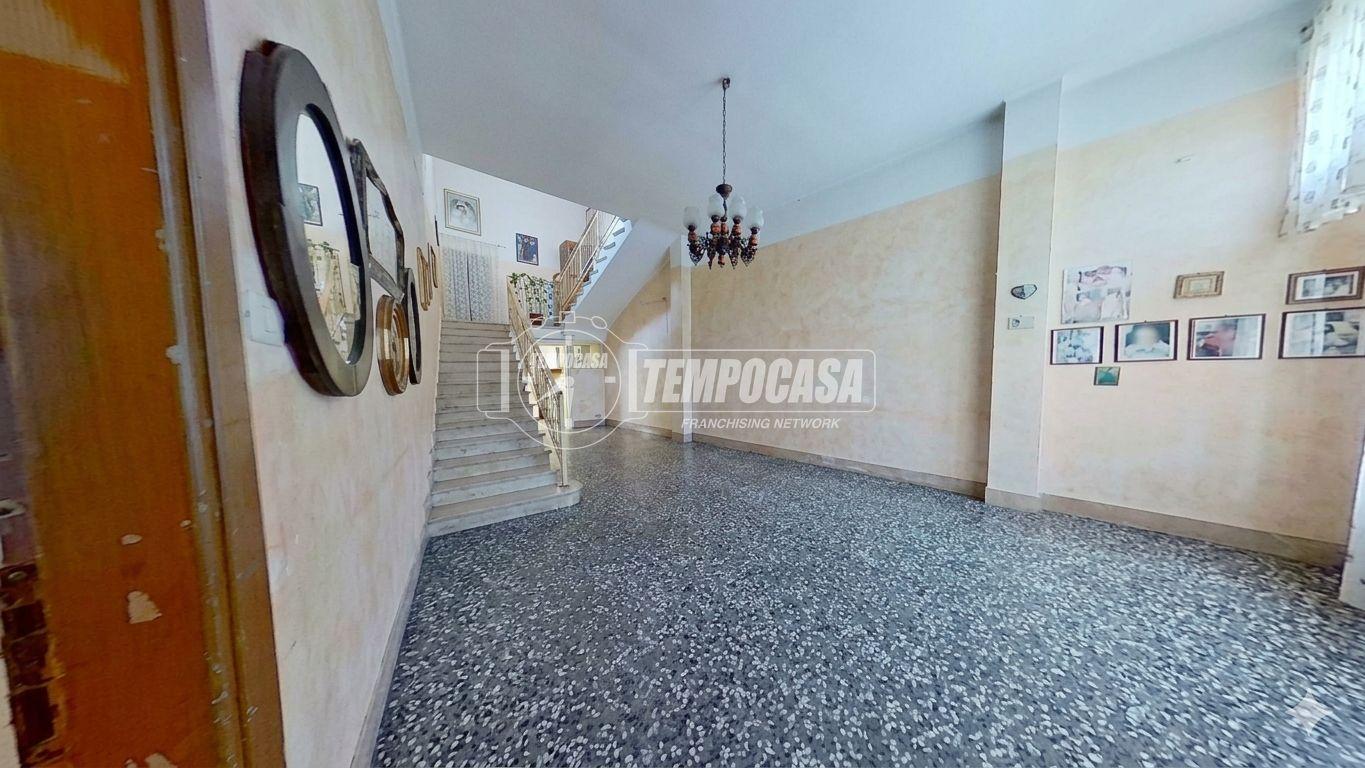 Casa indipendente in Via Menotti 27, Triggiano