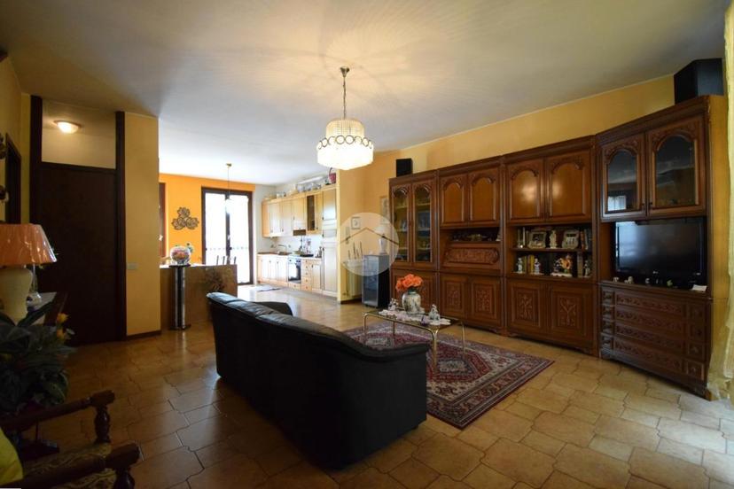 Villa a schiera in Via G. Matteotti, Agrate Brianza — foto 3 di 5