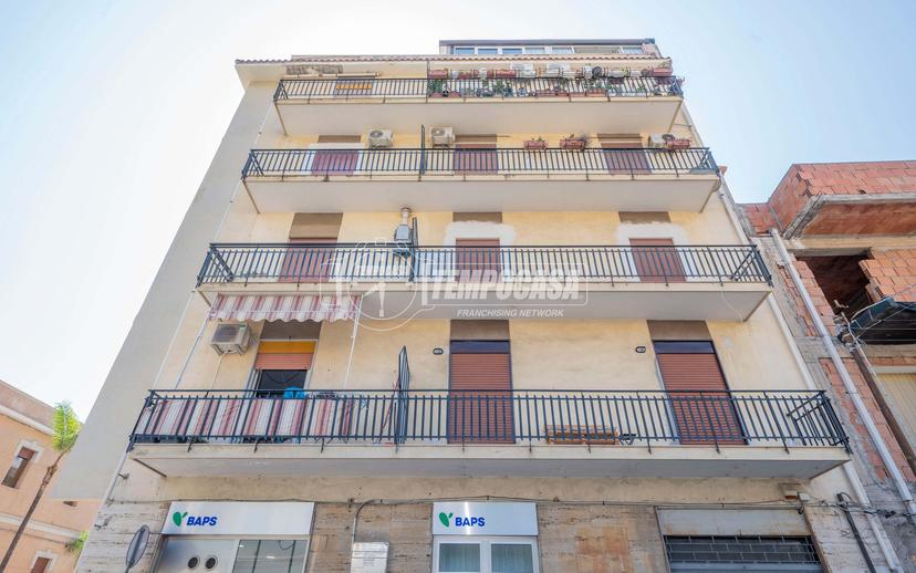Trilocale in Piazza Prestia Nino 1, Alì Terme — foto 3 di 5