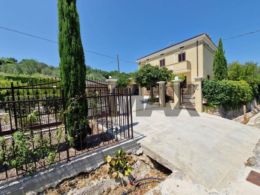 Villa in Via Venna 13, Tollo — foto 4 di 5