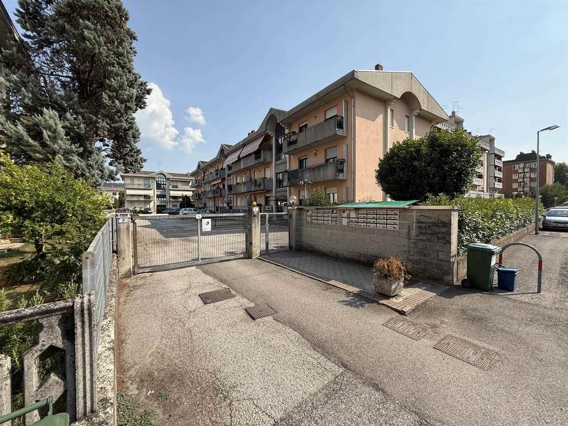 Quadrilocale in Via Brigata Stella, Montecchio Maggiore — foto 3 di 5