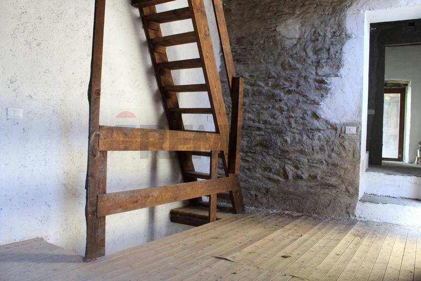 Trilocale in Via Vecchia, Berbenno di Valtellina — foto 3 di 5