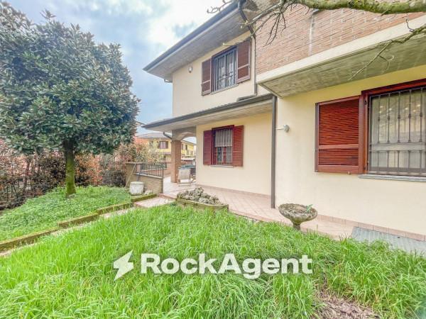 Villa in Via Gabriele d'Annunzio 7, Salerano sul Lambro — foto 3 di 5