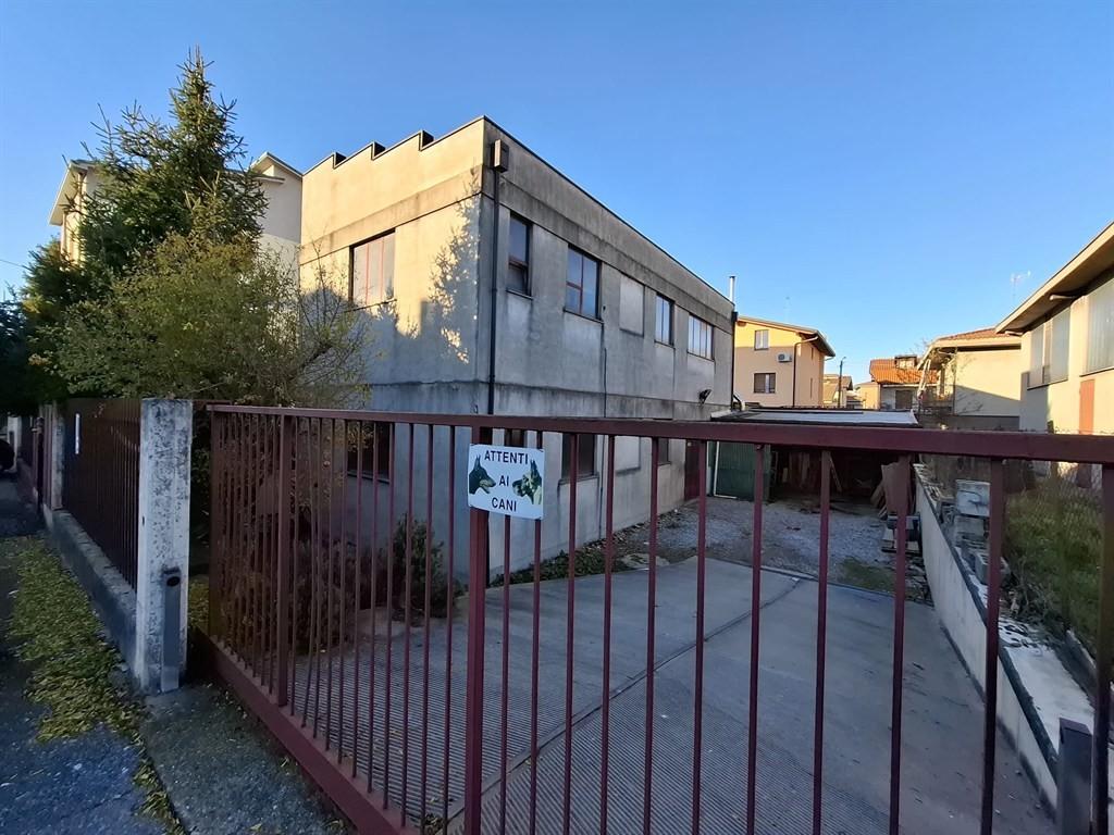 Casa indipendente in Via Po 86, Meda