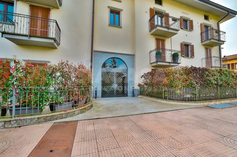 Trilocale in Via Mazzini 31, Lesmo — foto 3 di 5