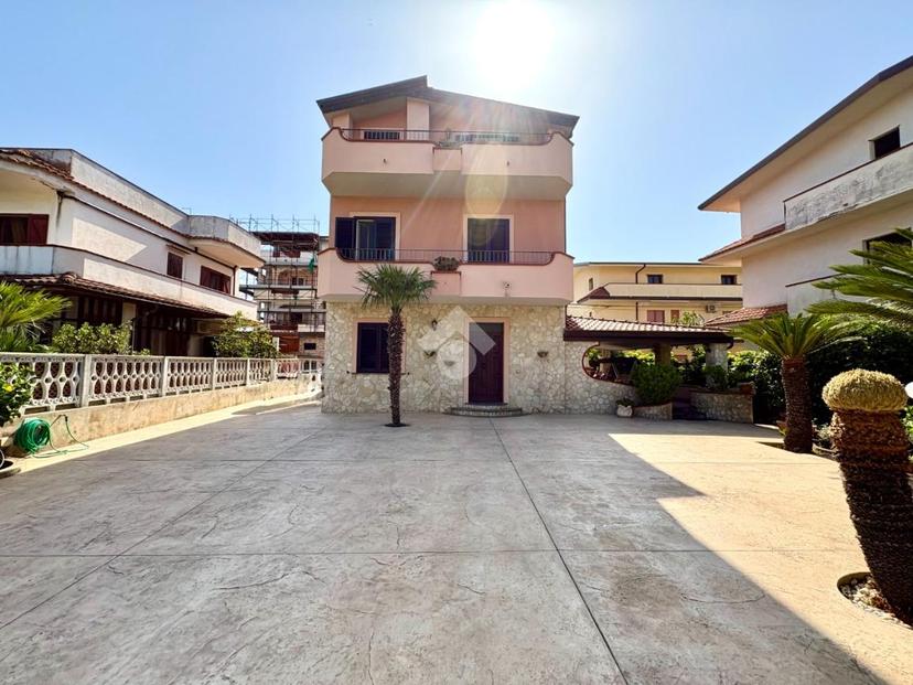 Villa in Via delle Rose 26, Lamezia Terme — foto 2 di 5