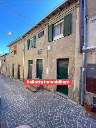 Bilocale in Via del Poggio 14, Capodimonte