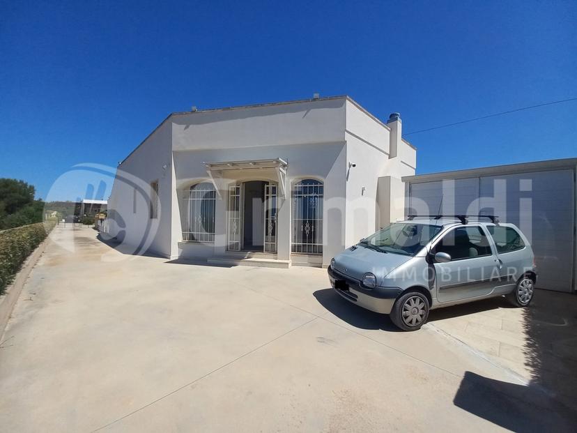 Villa in Via Brinn 47, Ugento — foto 4 di 5