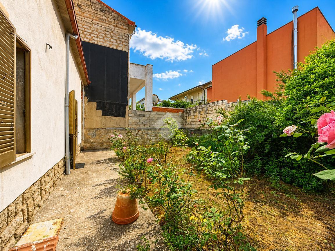 Casa indipendente in Via Salvatore Satta 15, Sorso