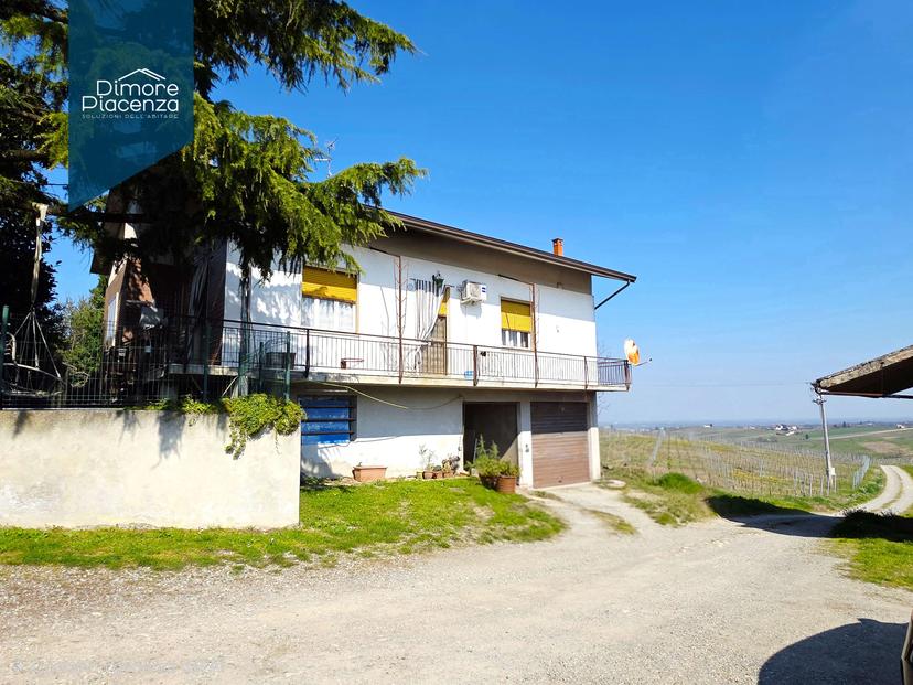 Villa unifamiliare in Località Montecucco 225, Ziano Piacentino — foto 4 di 5