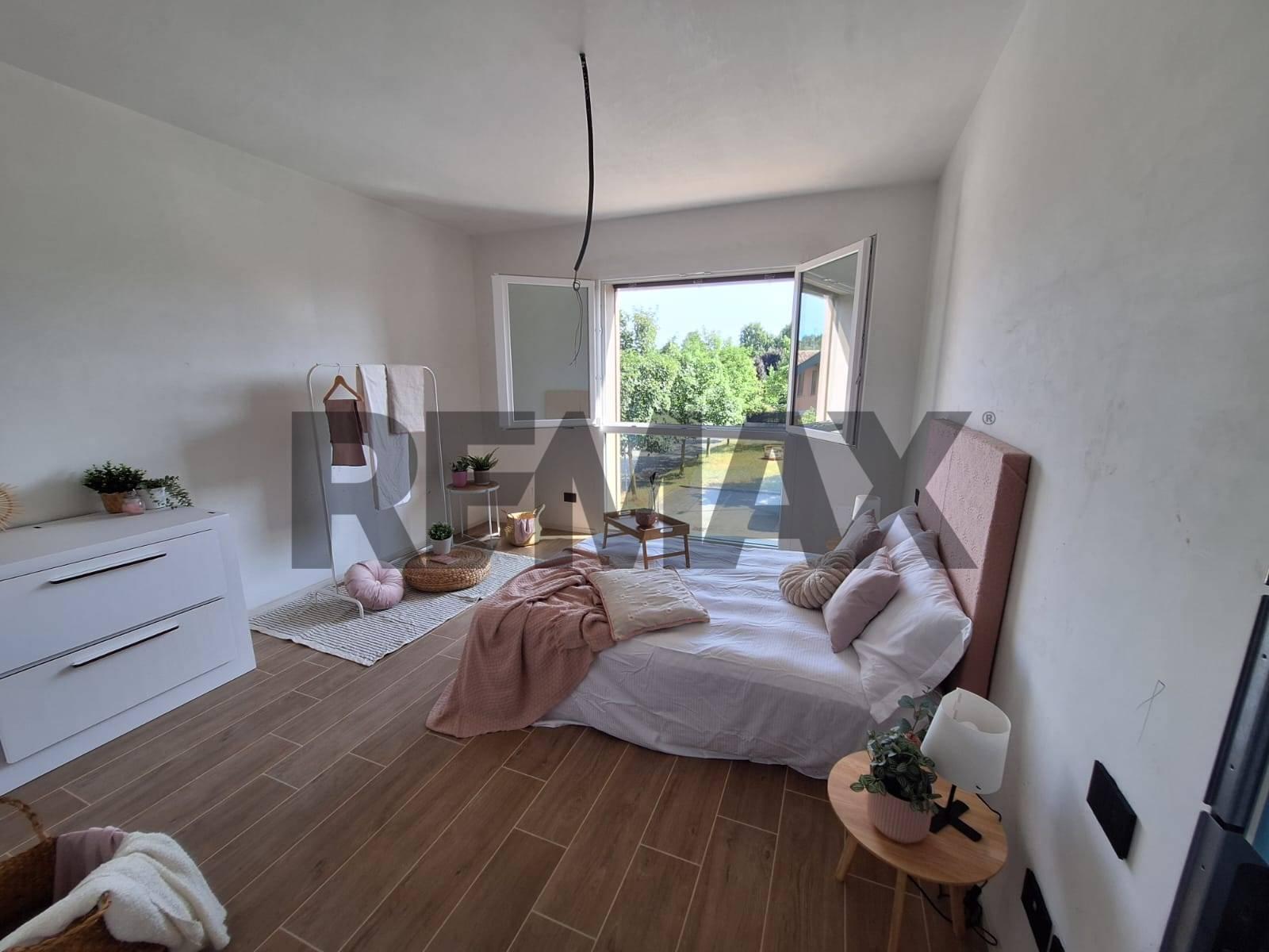Trilocale in Via Testori 1, Lomazzo