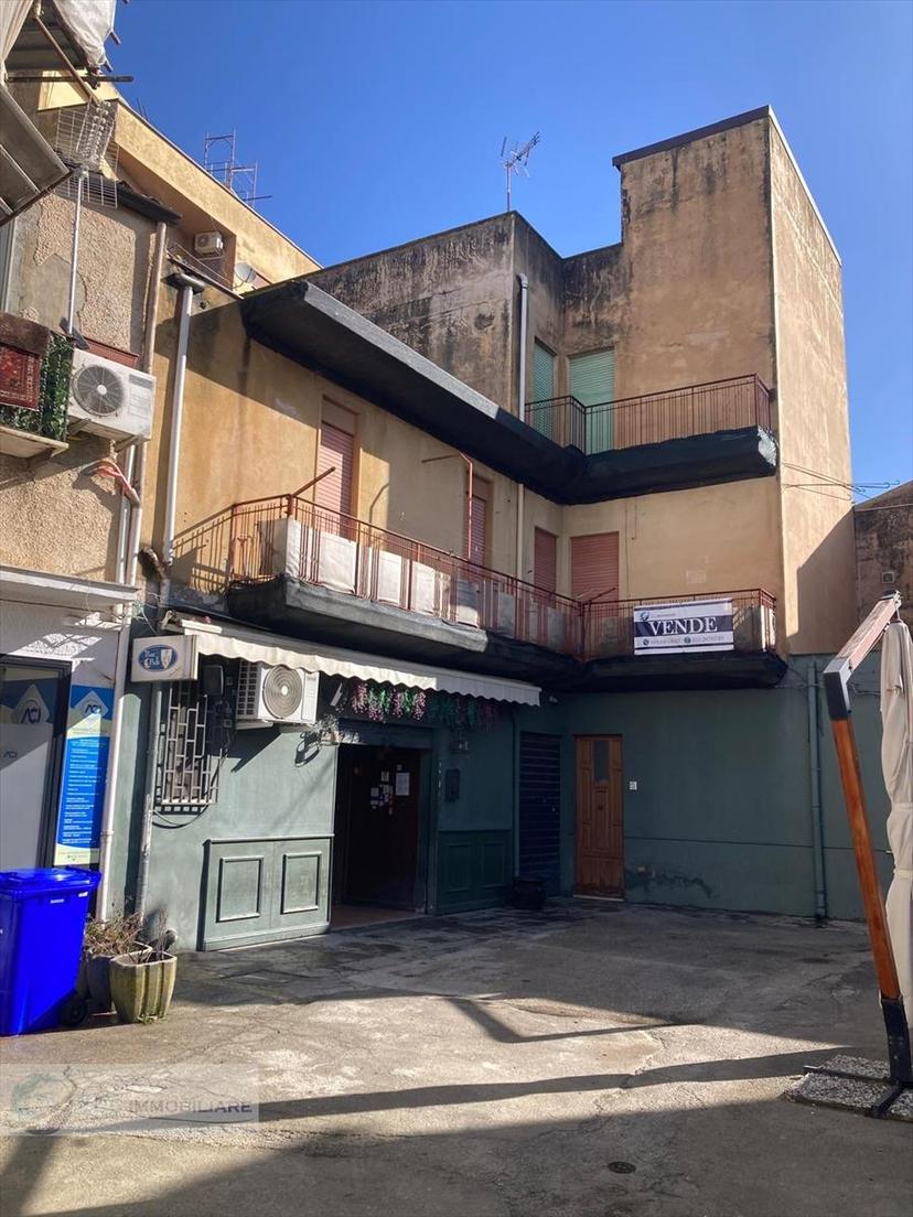 Casa indipendente in Cortile Francesco Nicolosi 6, Lercara Friddi — foto 2 di 2
