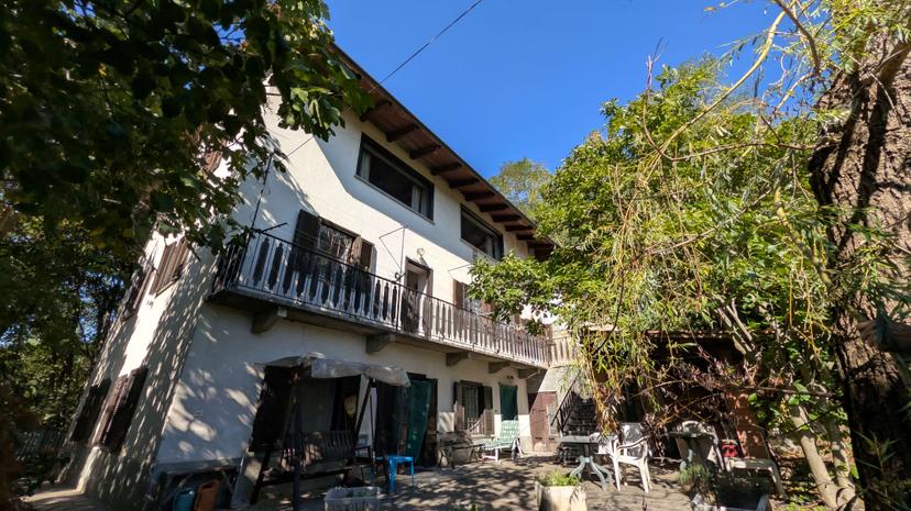 Villa bifamiliare in Strada Berga  68, Cumiana